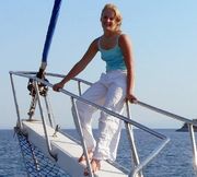 Mavi Yolculuk Teknede Poz